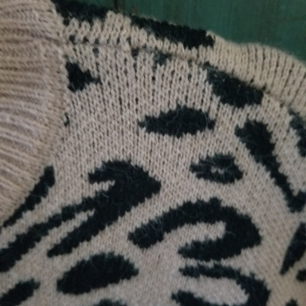 Womens animal print sweater m/l - Picture 2 of 3